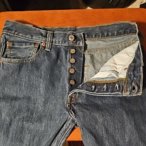 Men’s Levi’s 501 Original Button Fly Jeans Dark Blue 31x32 %100 Cotton